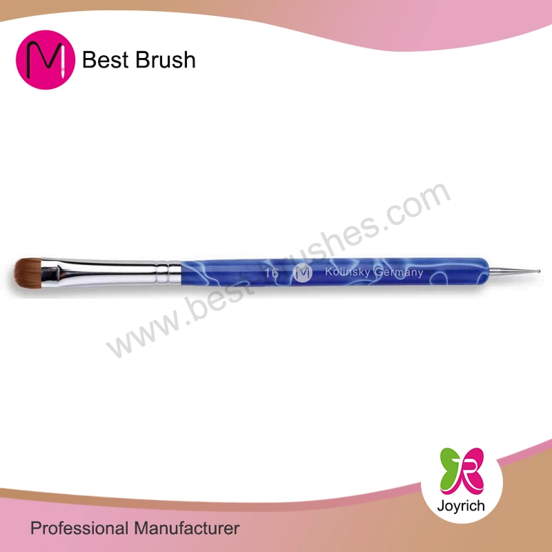 Từ lựa chọn nguyên liệu đến thành phẩm: Làm một chiếc cọ vẽ móng gồm những bước nào?